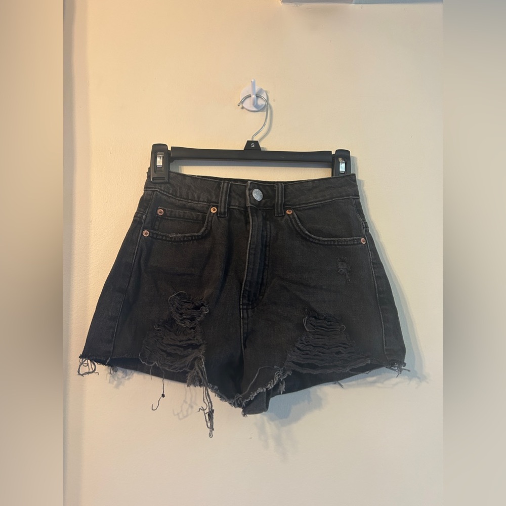 Garage black shorts. Never been worn.